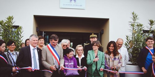Agnès FIRMIN LE BODO inaugure La maison Astrolabe